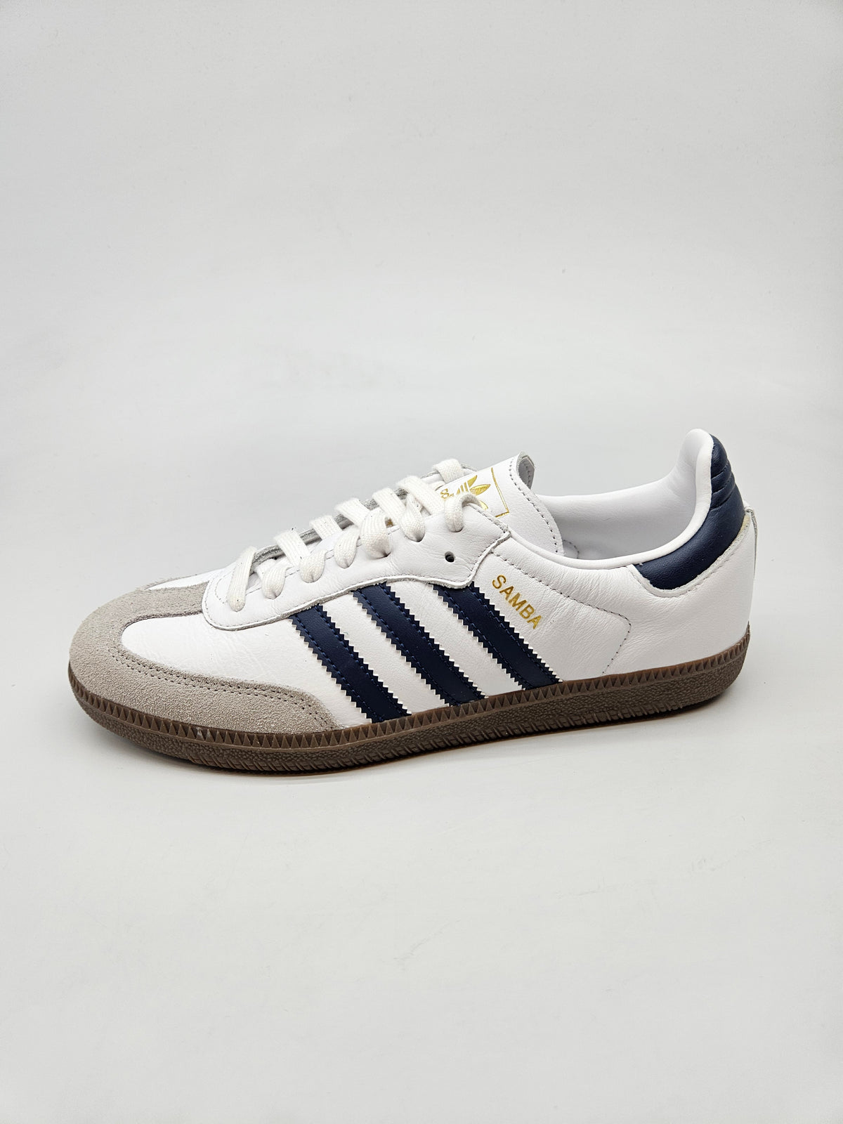 ADIDAS NOVI ORIGINAL PATIKI BR 39