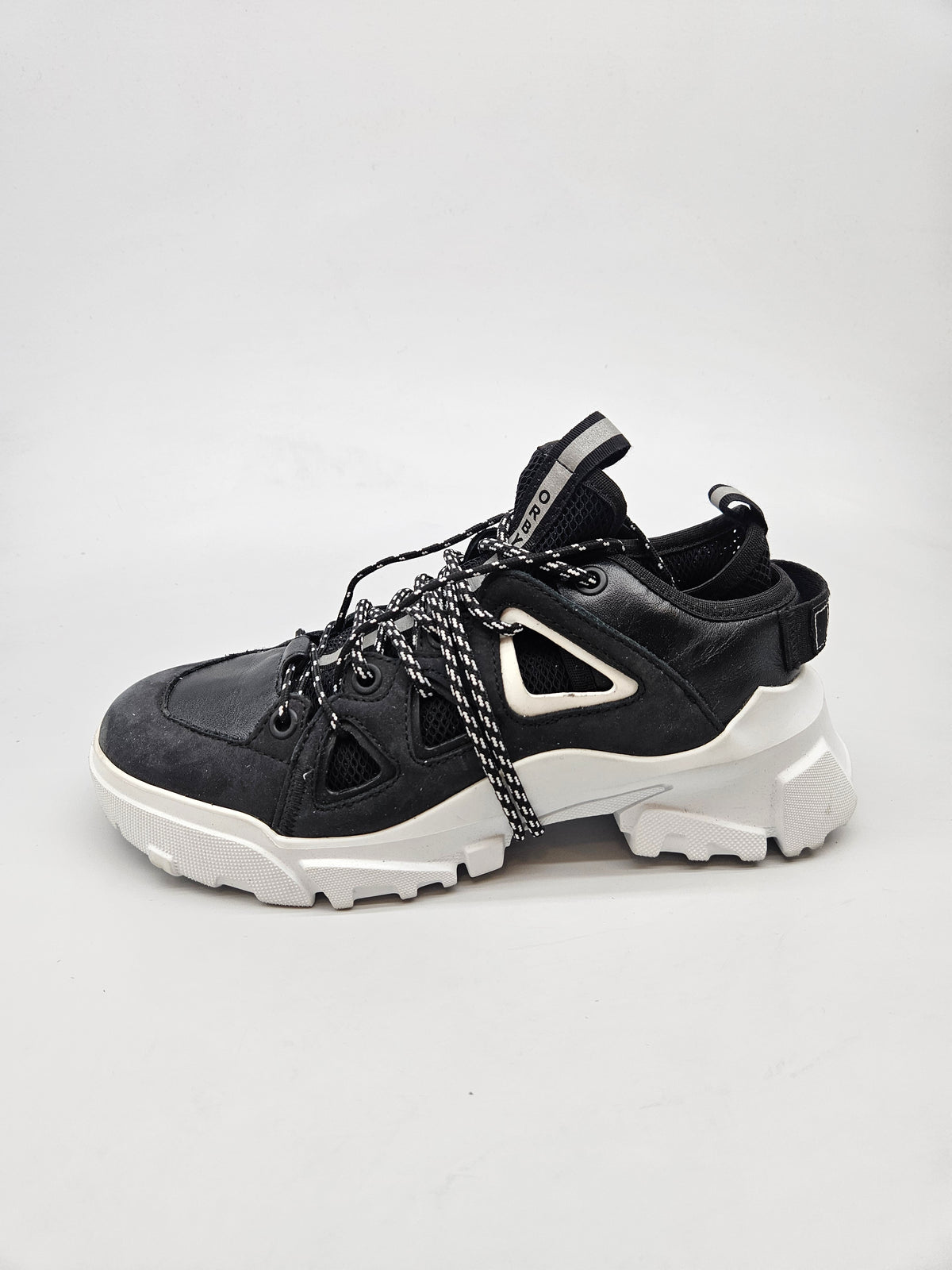 MCQ NOVI ORIGINAL PATIKI BR 35