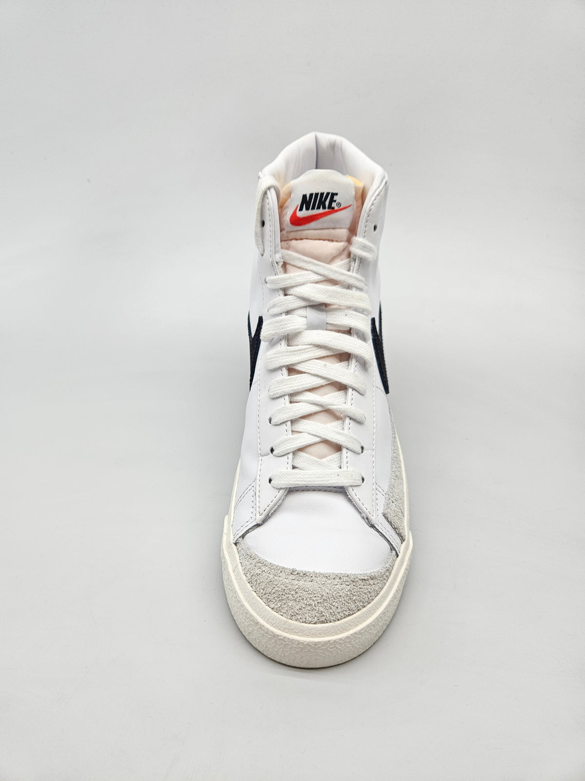 NIKE NOVI ORIGINAL PATIKI BR 39