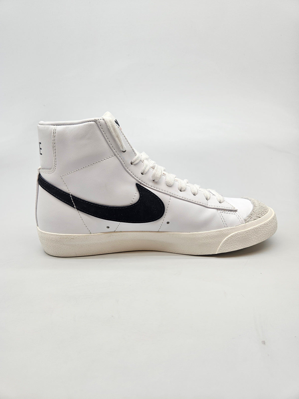 NIKE NOVI ORIGINAL PATIKI BR 39