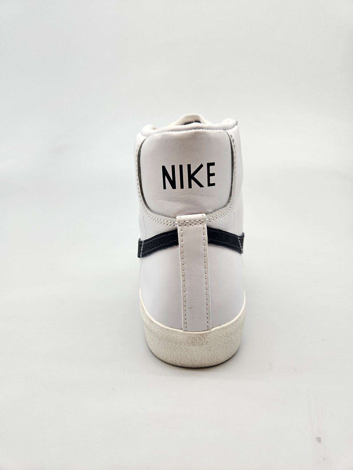 NIKE NOVI ORIGINAL PATIKI BR 39