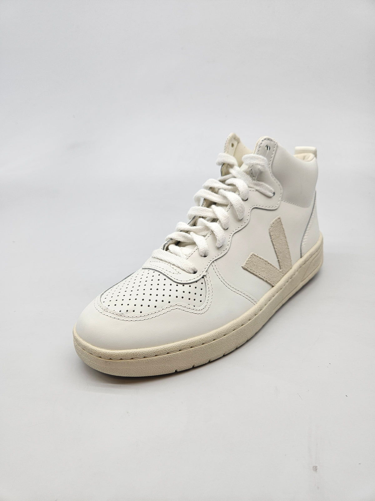 VEJA NOVI ORIGINAL PATIKI BR 40