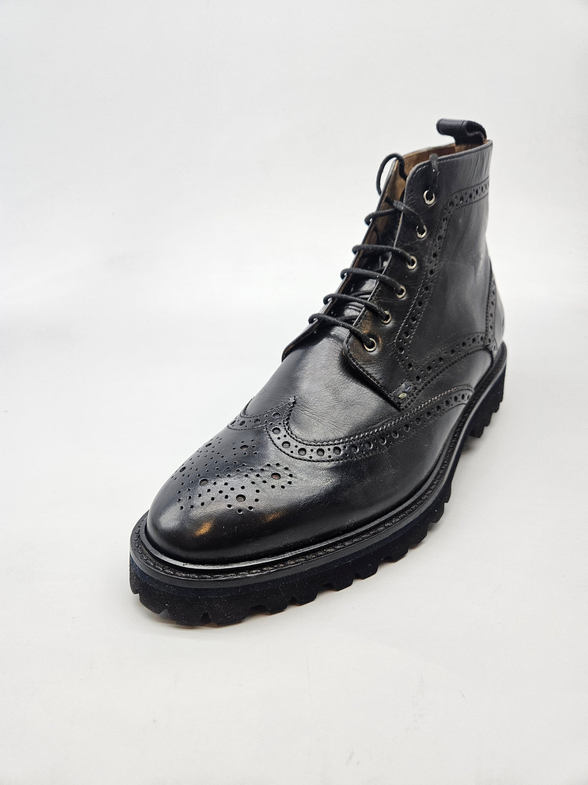 MATTHEW NOVI ORIGINAL CIZMI BR 43