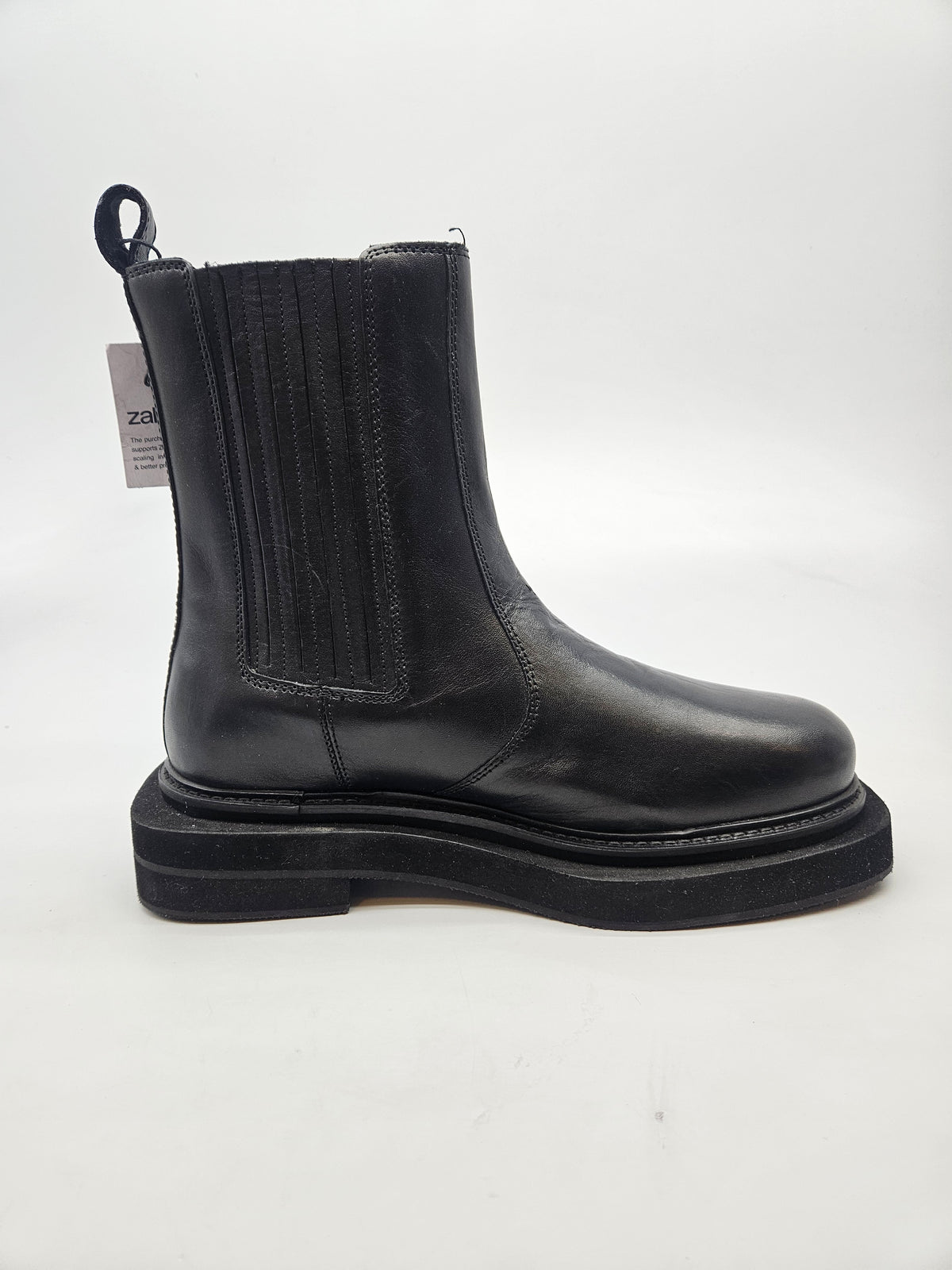 ZALANDO NOVI ORIGINAL CIZMI BR 40
