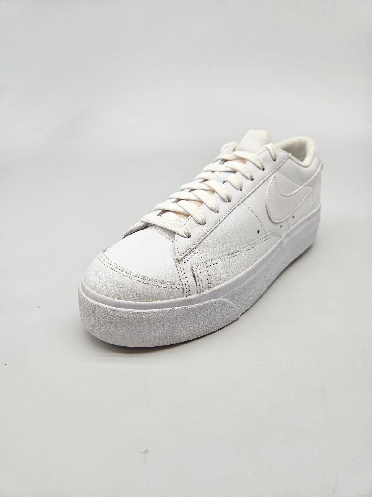 NIKE NOVI ORIGINAL PATIKI BR 40