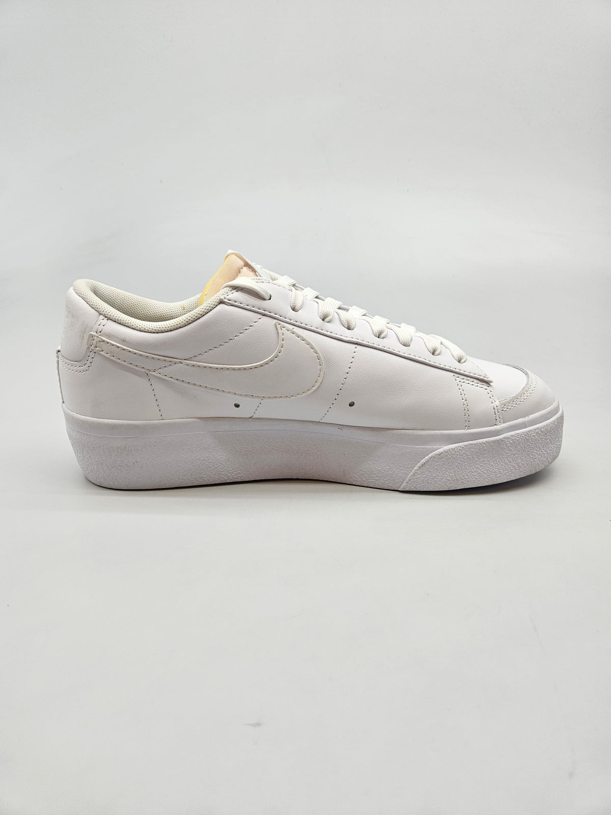 NIKE NOVI ORIGINAL PATIKI BR 40