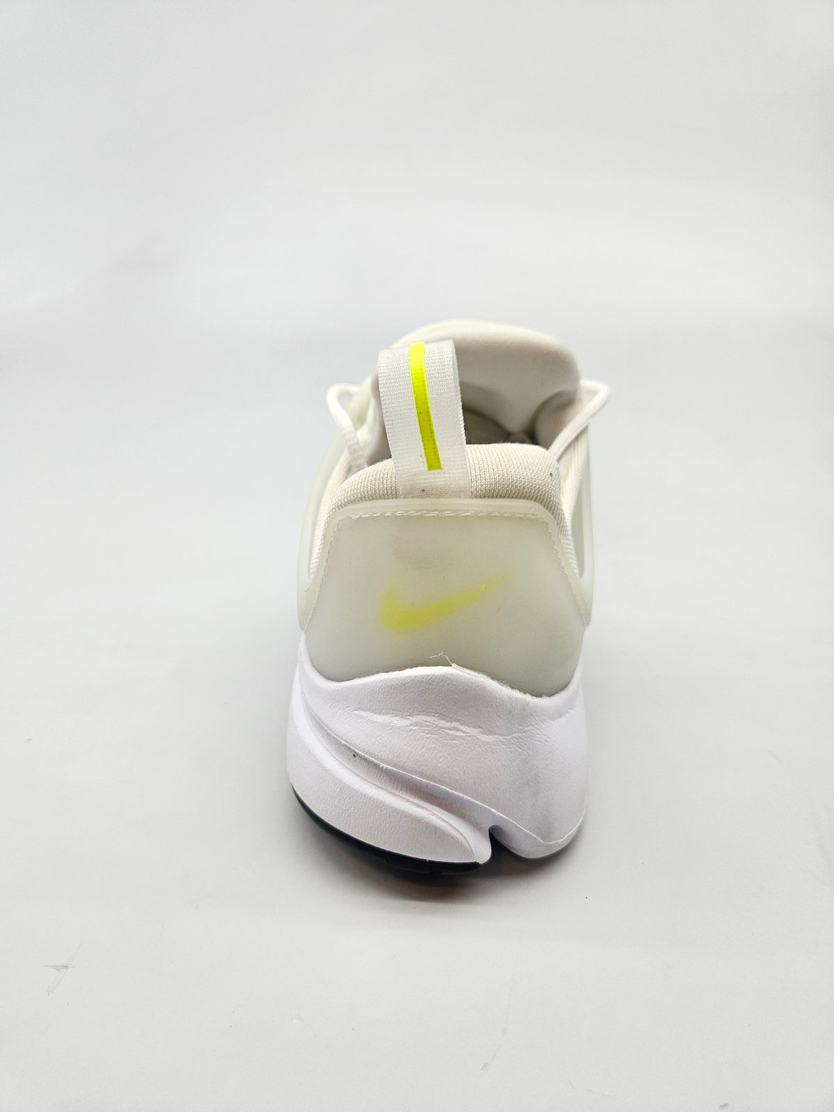 NIKE NOVI PATIKI BR 37.5