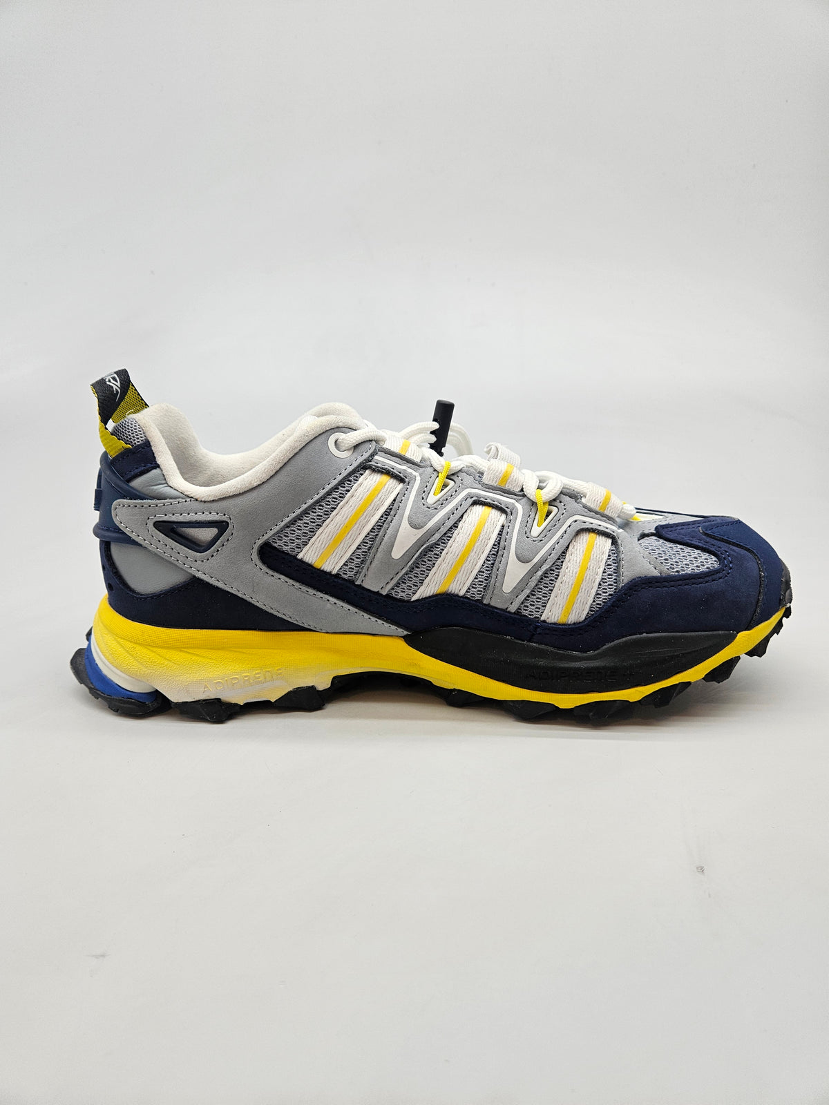 ADIDAS NOVI ORIGINAL PATIKI BR 39