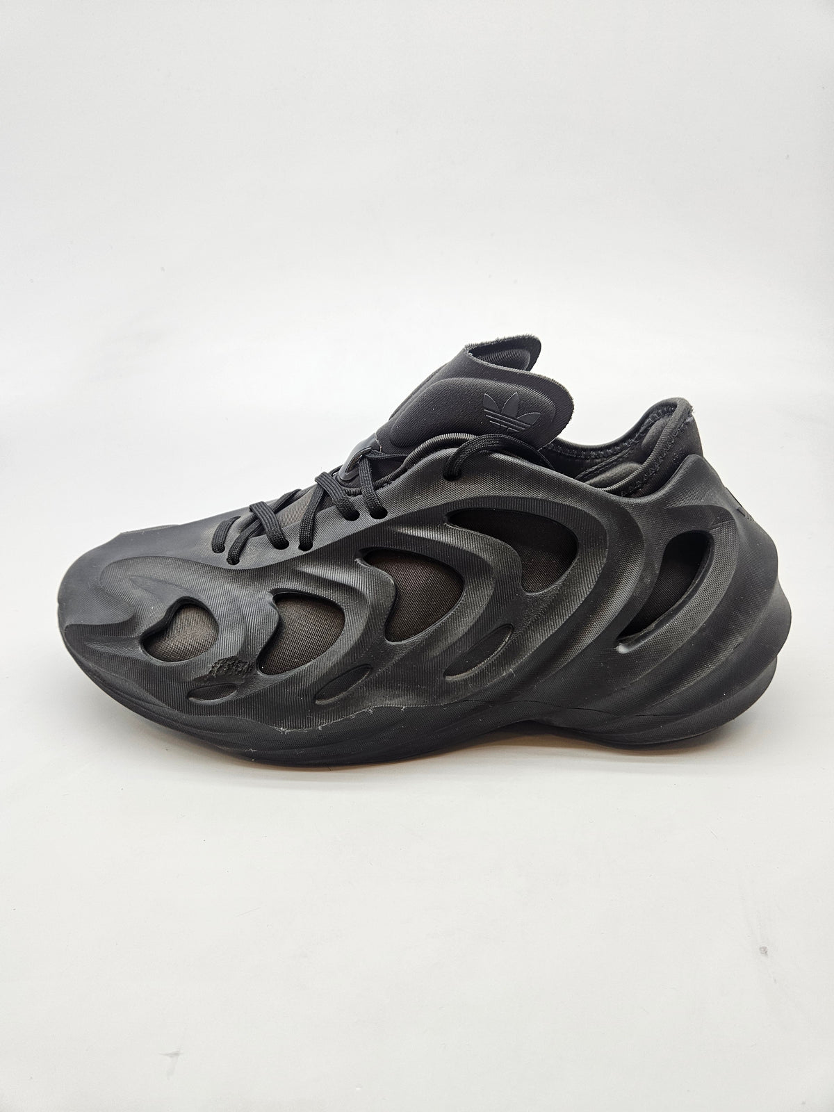 ADIDAS NOVI ORIGINAL PATIKI BR 43
