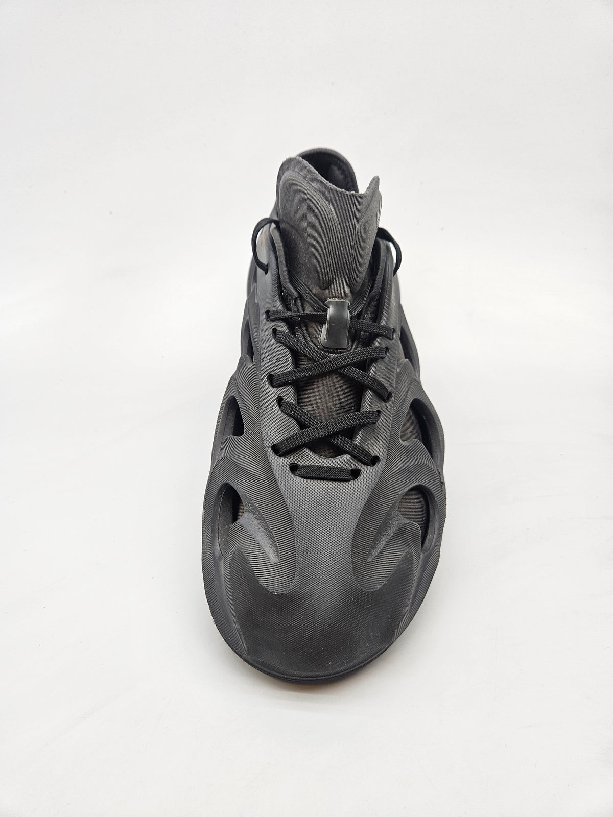 ADIDAS NOVI ORIGINAL PATIKI BR 43