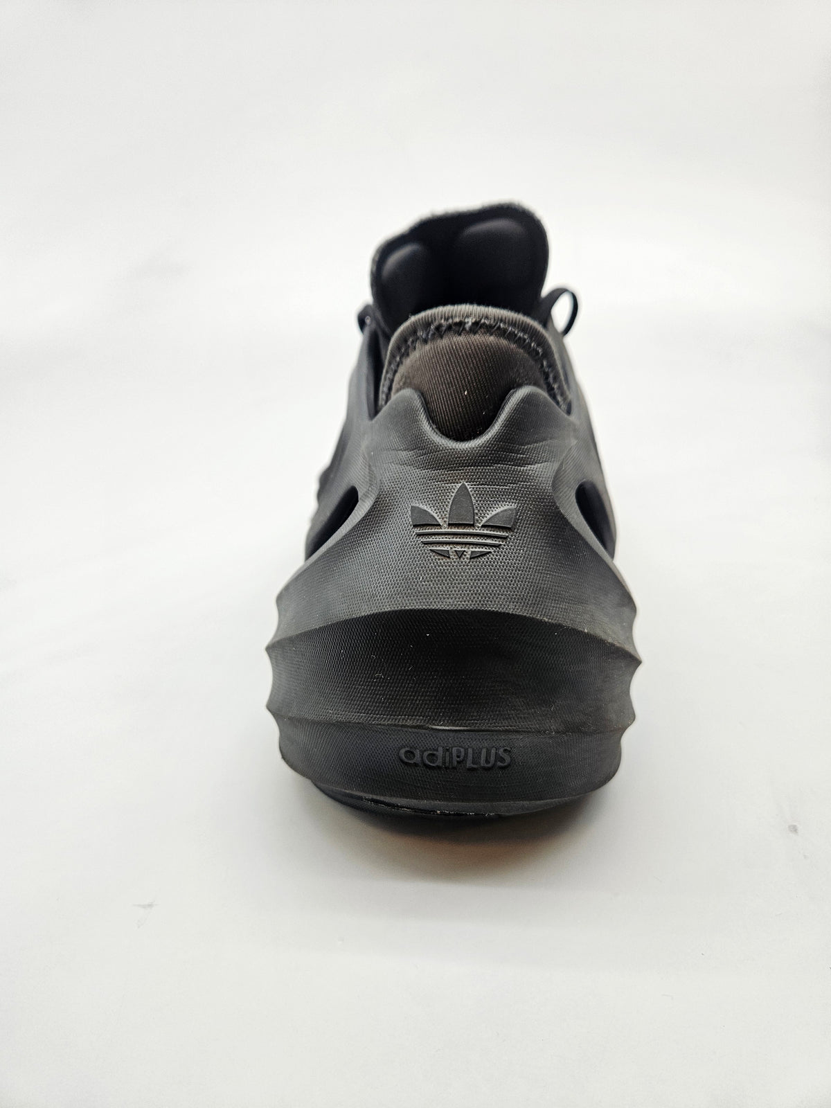 ADIDAS NOVI ORIGINAL PATIKI BR 43