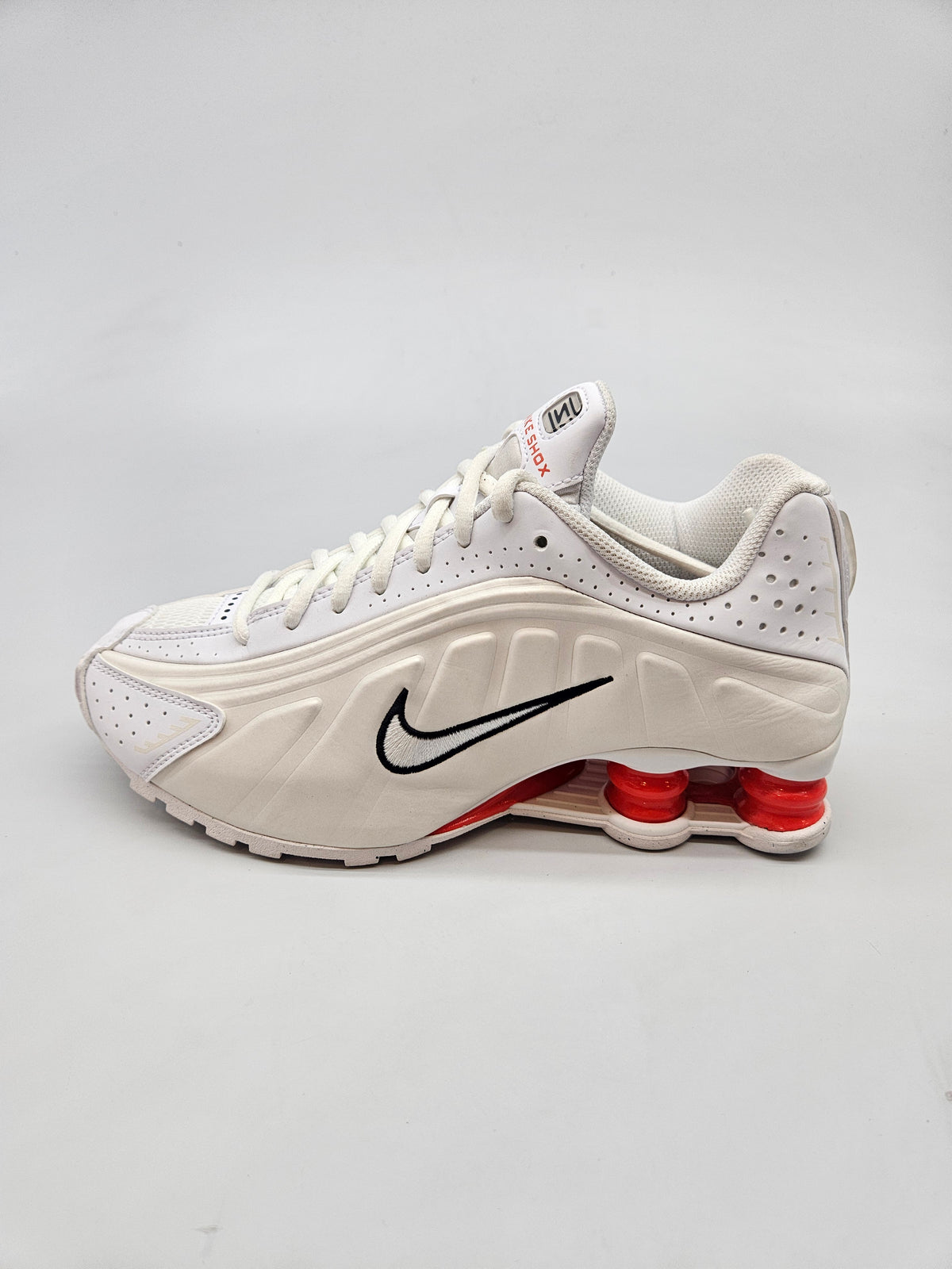 NIKE NOVI ORIGINAL PATIKI BR 37.5