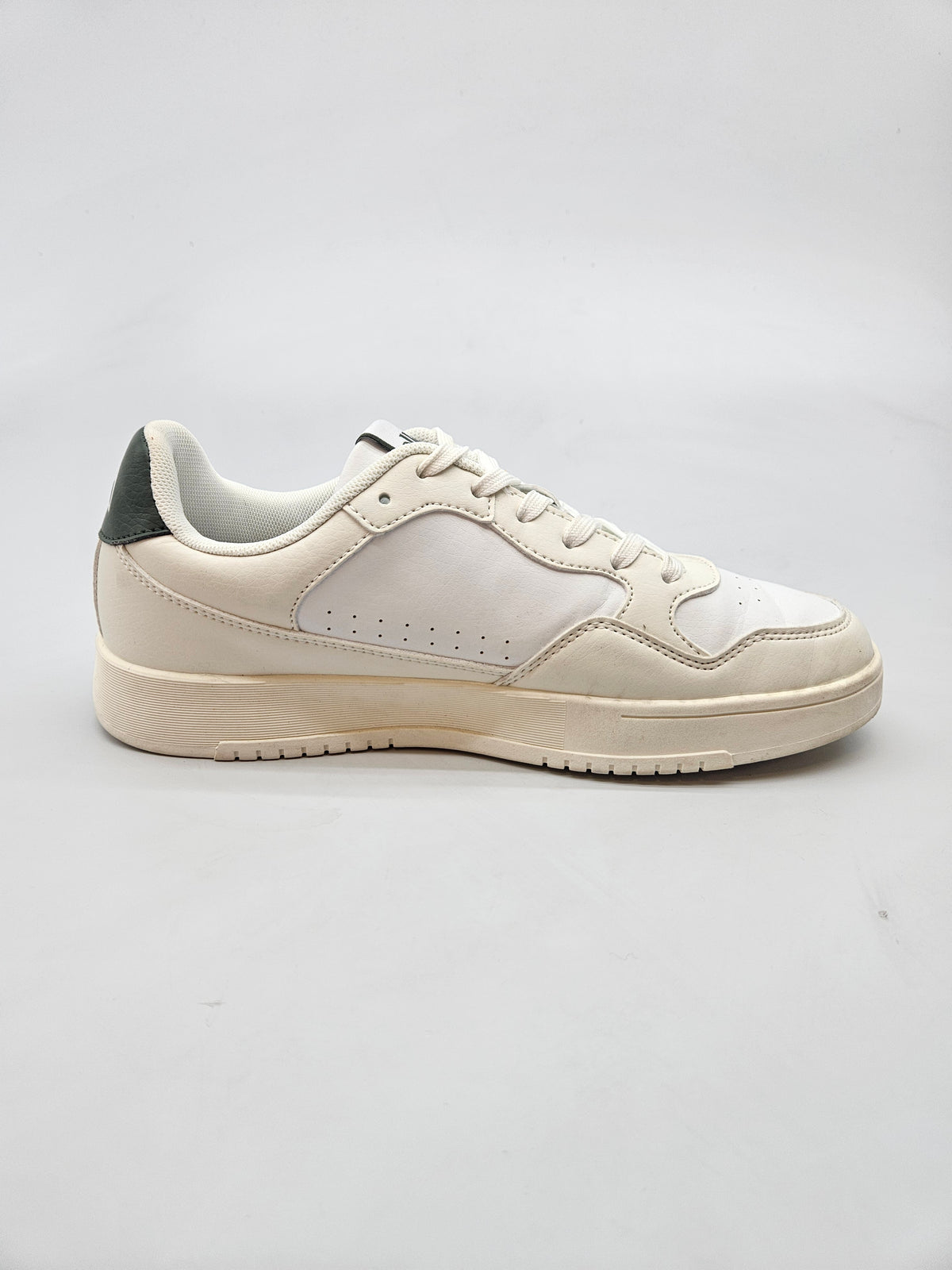 ELESSE NOVI ORIGINAL PATIKI BR 39
