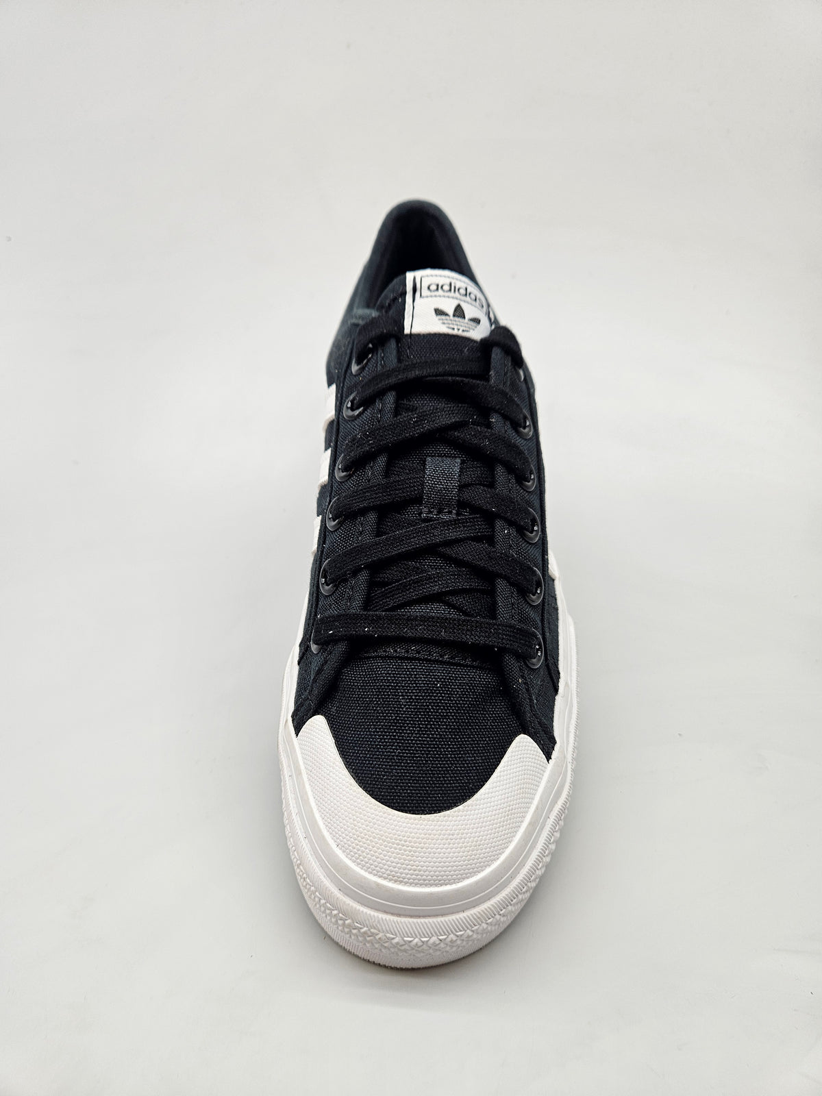 ADIDAS NOVI ORIGINAL PATIKI BR 39