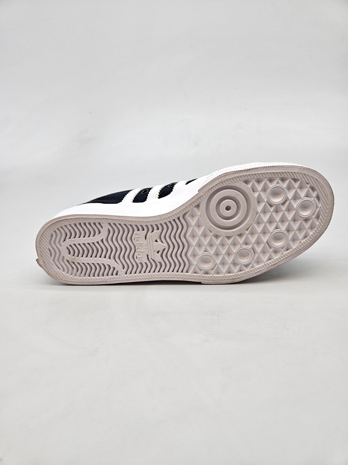 ADIDAS NOVI ORIGINAL PATIKI BR 39