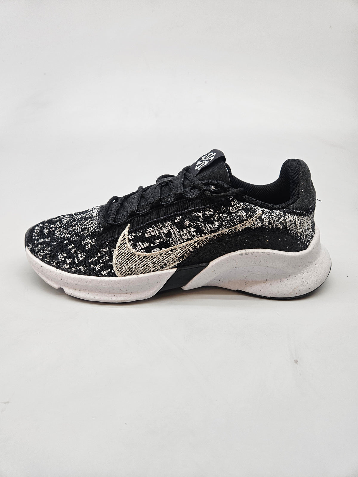 NIKE NOVI ORIGINAL PATIKI BR 37.5