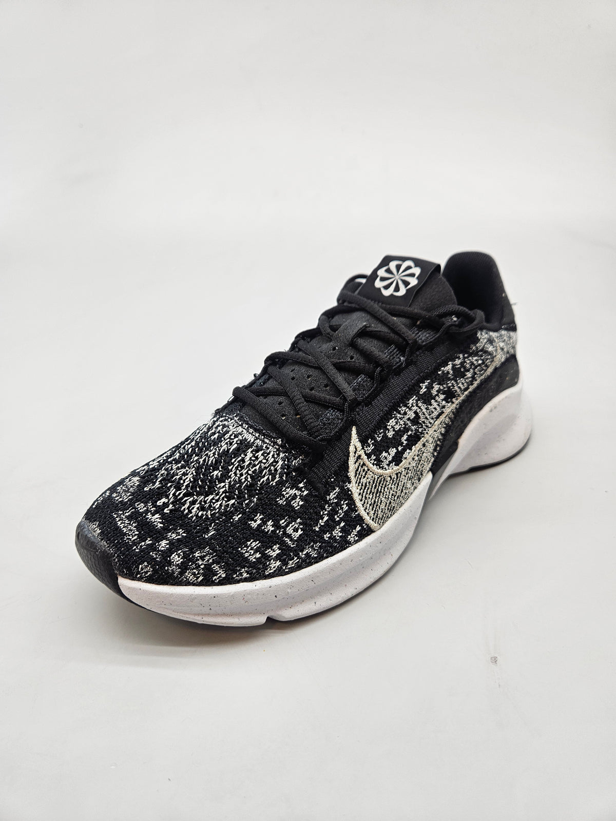 NIKE NOVI ORIGINAL PATIKI BR 37.5
