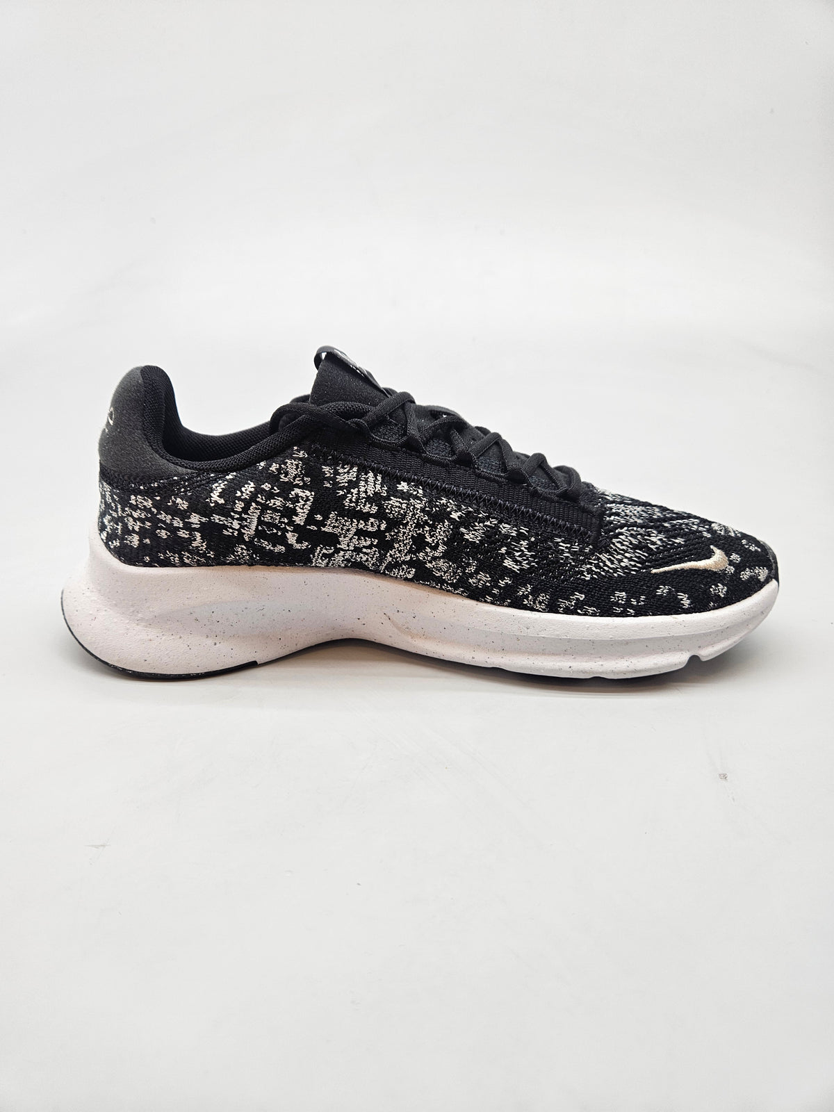 NIKE NOVI ORIGINAL PATIKI BR 37.5