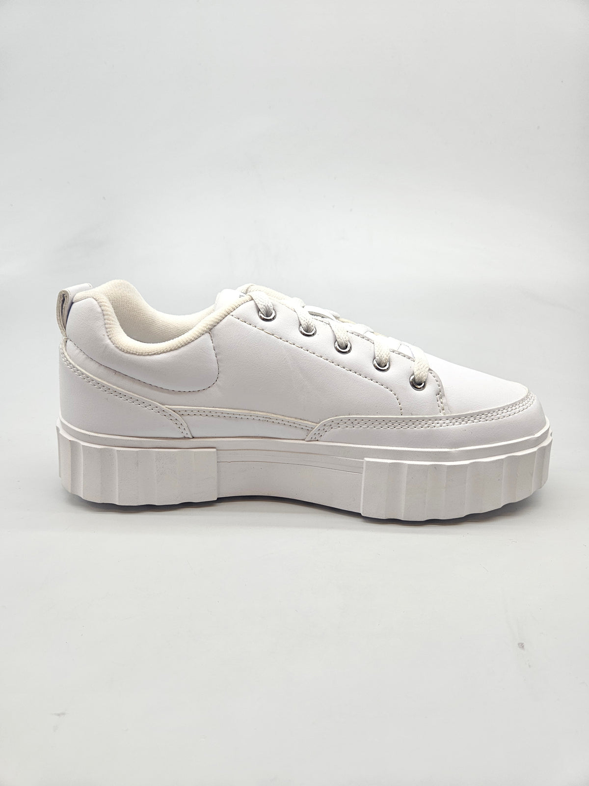 FILA NOVI ORIGINAL PATIKI BR 40