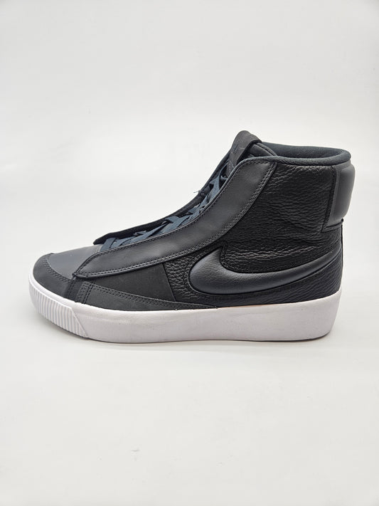 NIKE NOVI ORIGINAL CIZMI BR 41