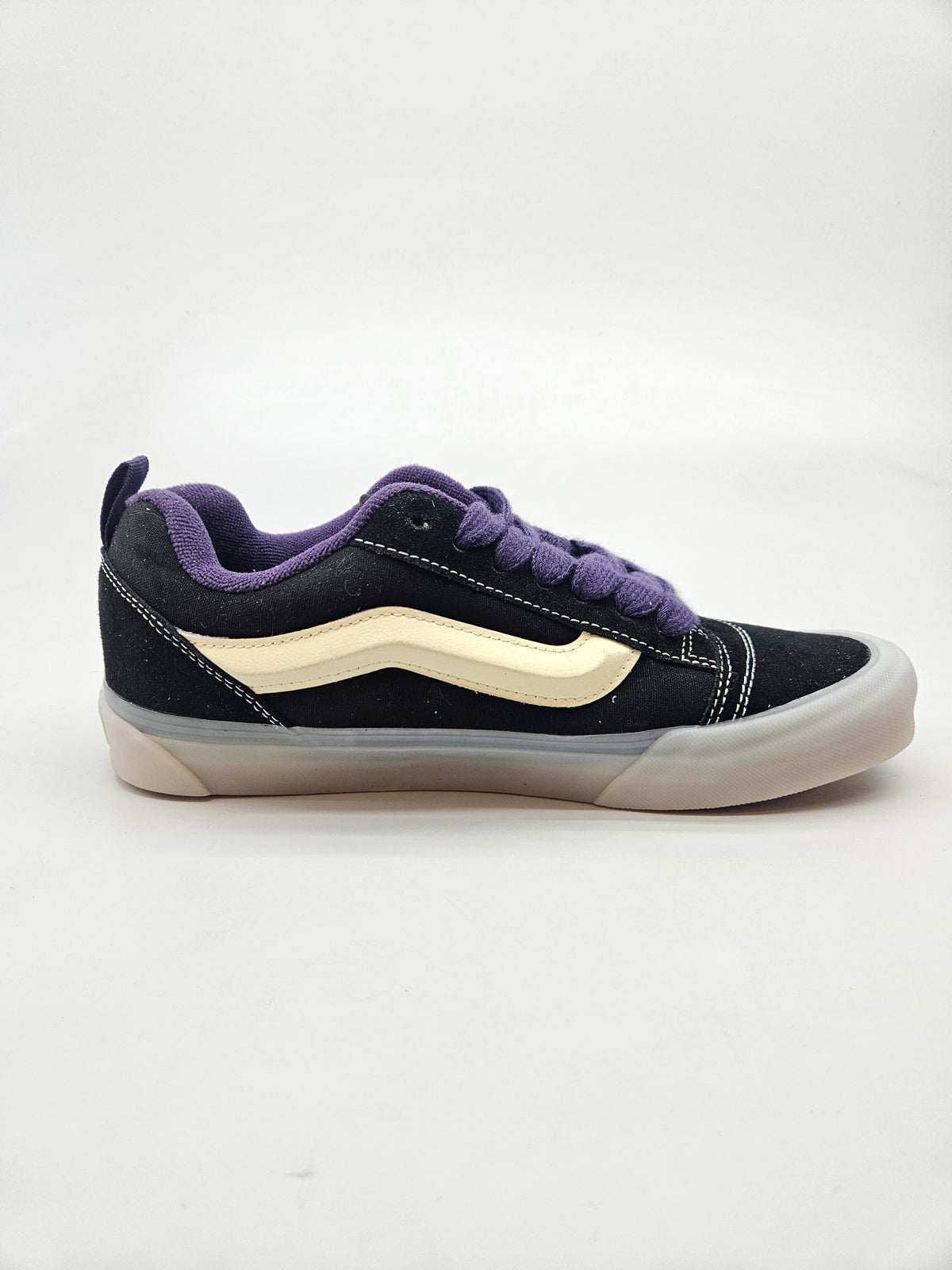 VANS NOVI ORIGINAL PATIKI BR 40.5