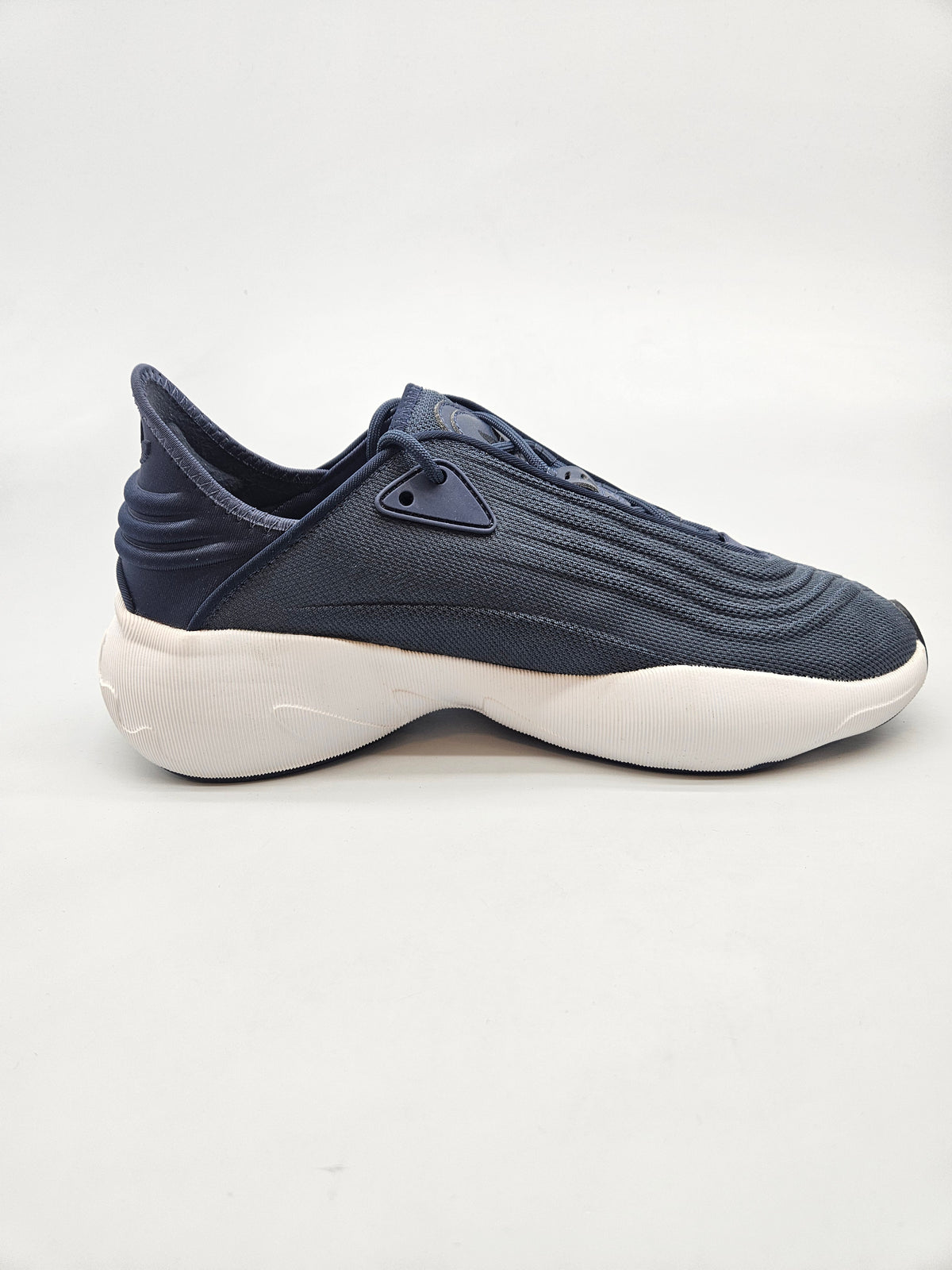 ADIDAS NOVI ORIGINAL PATIKI BR 44