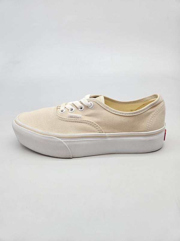 VANS NOVI ORIGINAL PATIKI BR 38