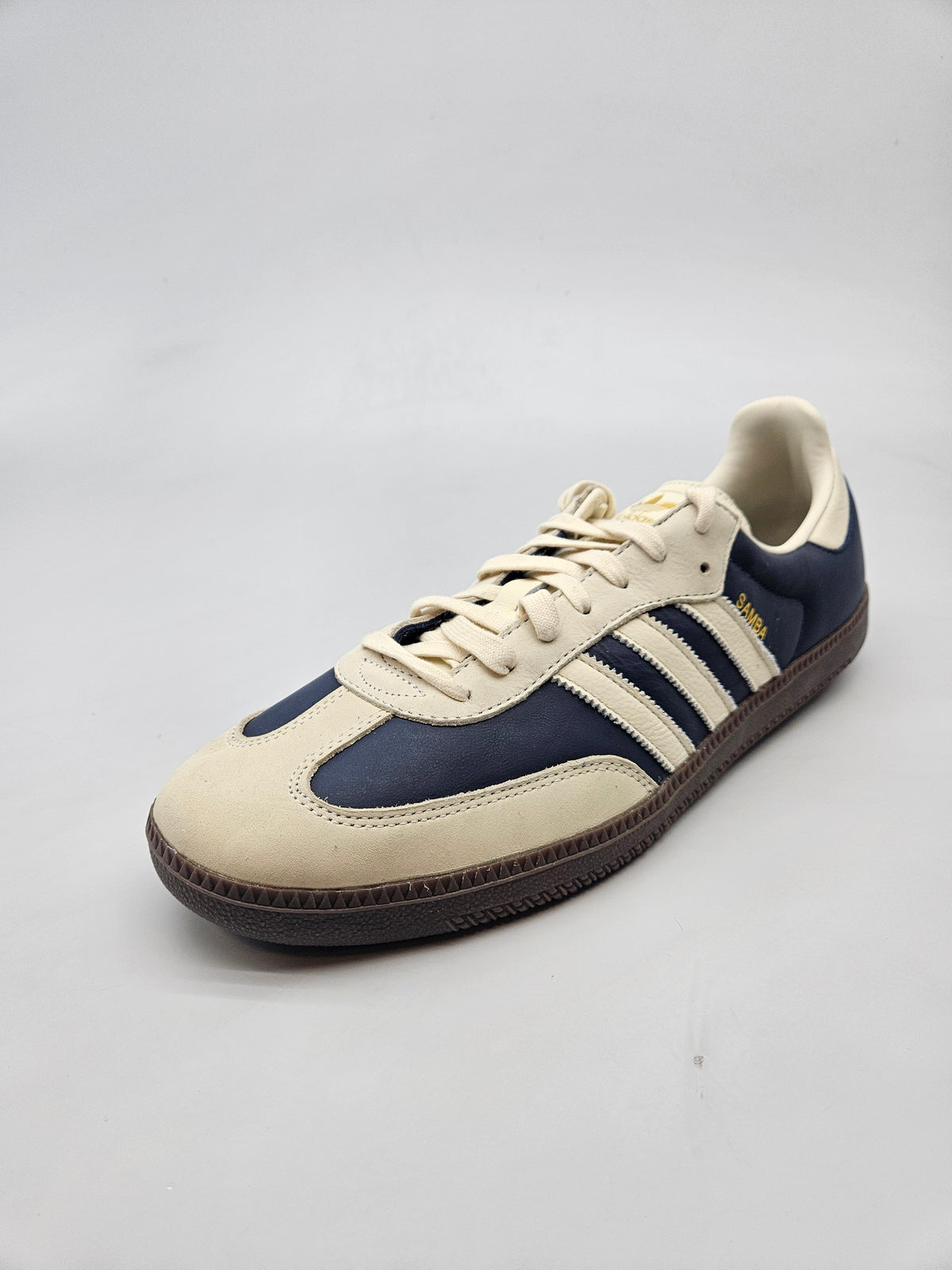 ADIDAS NOVI ORIGINAL PATIKI BR 38