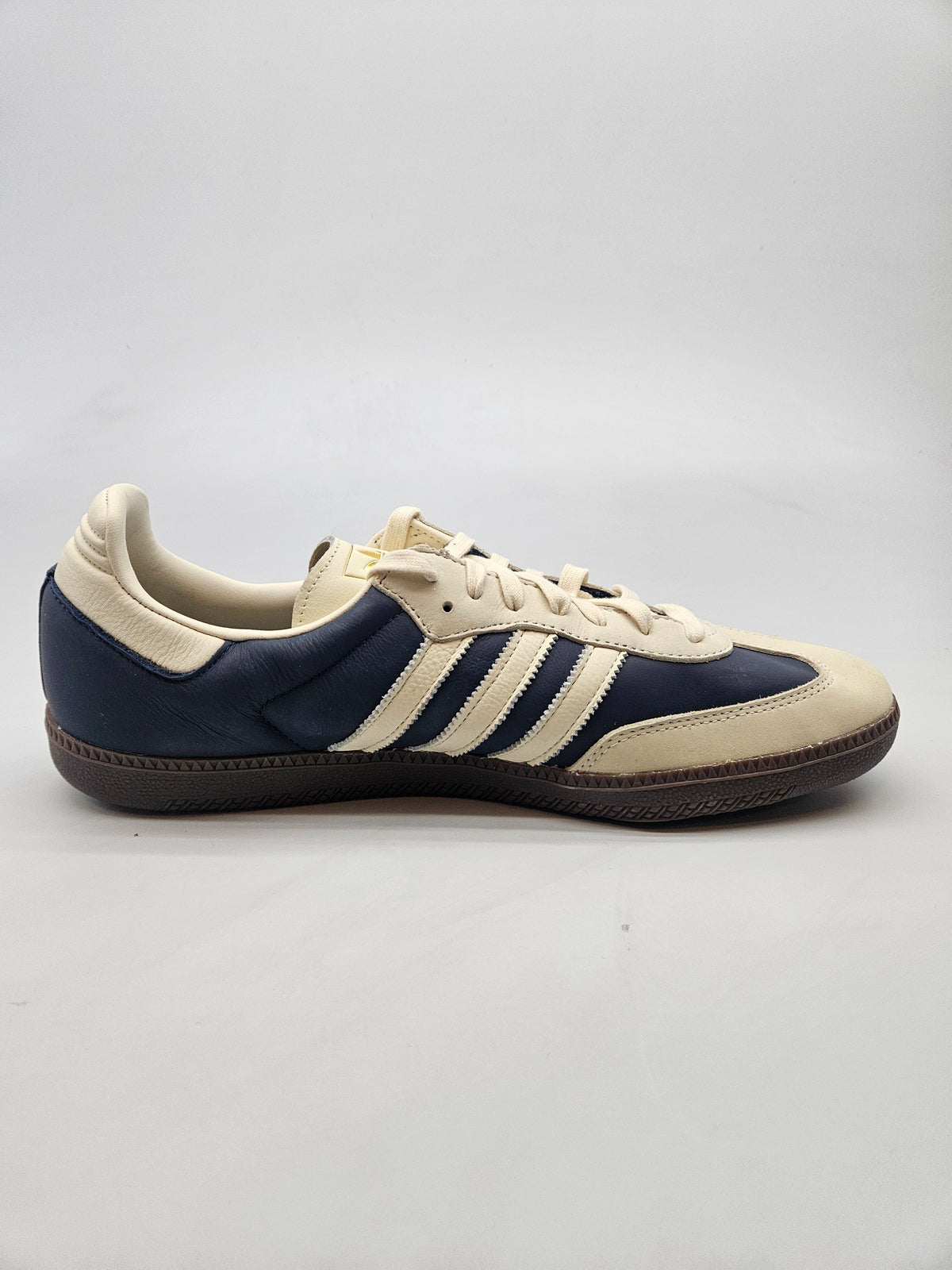 ADIDAS NOVI ORIGINAL PATIKI BR 38