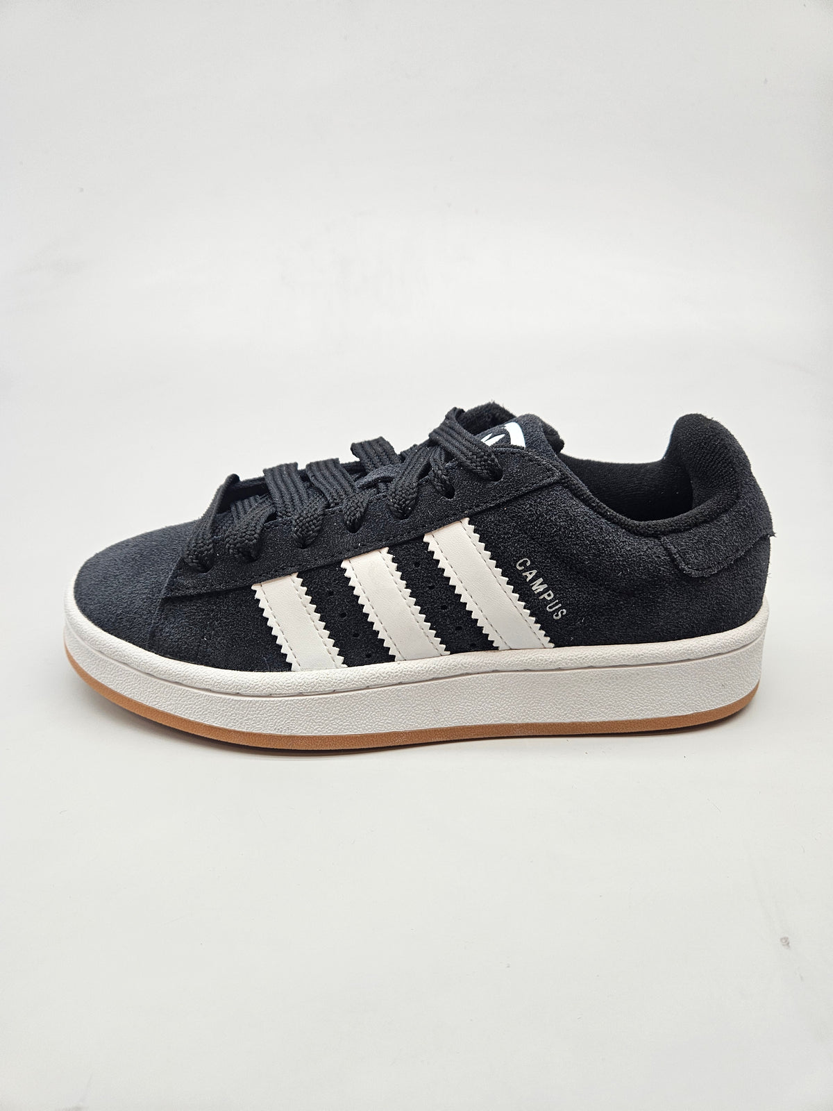 ADIDAS NOVI ORIGINAL PATIKI BR 37