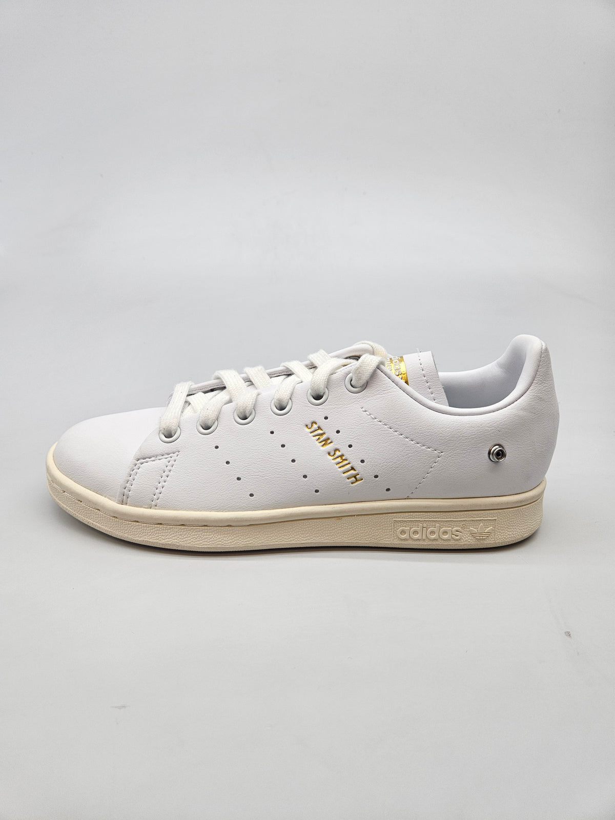 ADIDAS NOVI  ORIGINAL PATIKI BR 37