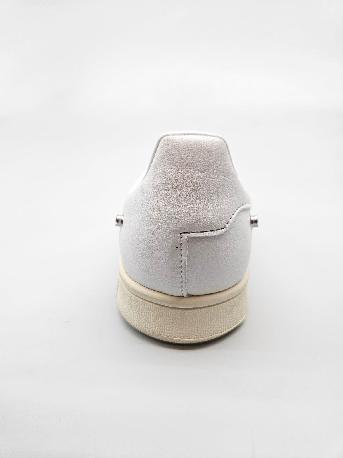ADIDAS NOVI  ORIGINAL PATIKI BR 37