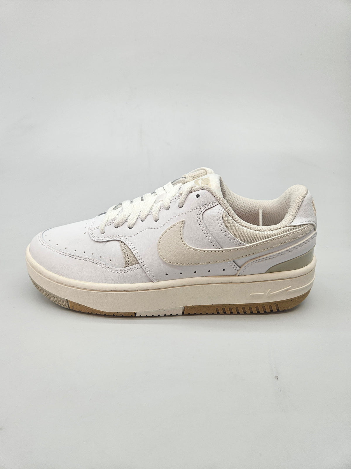NIKE NOVI ORIGINAL PATIKI BR 38
