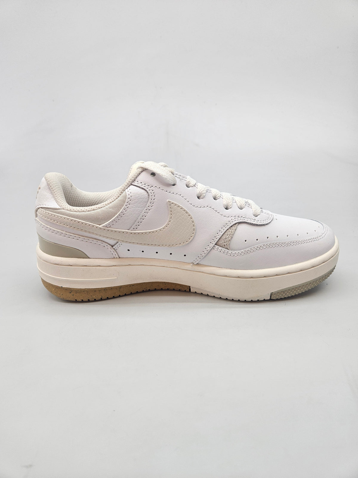 NIKE NOVI ORIGINAL PATIKI BR 38
