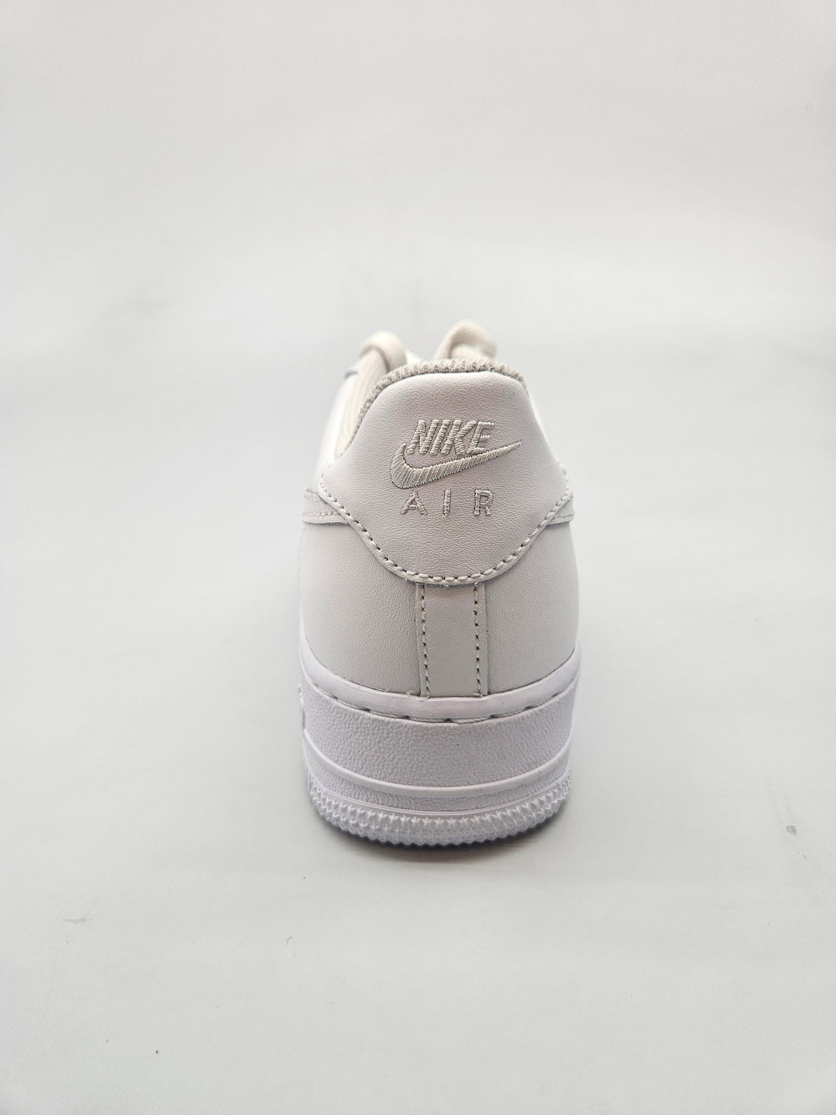 NIKE NOVI ORIGINAL PATIKI BR 39