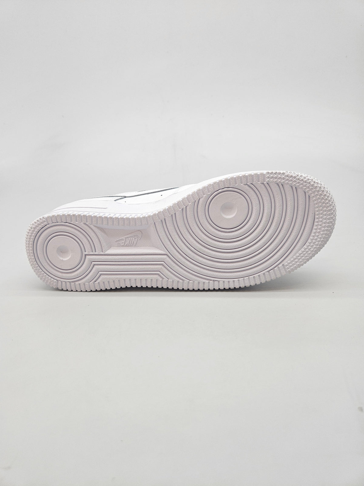 NIKE NOVI ORIGINAL PATIKI BR 39