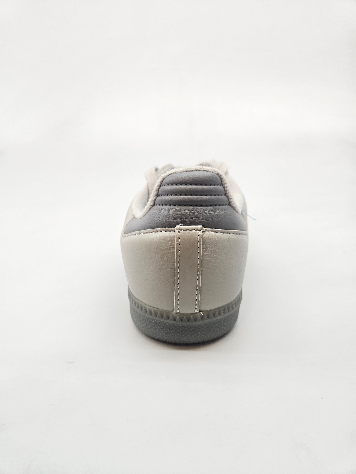 ADIDAS NOVI ORIGINAL PATIKI BR 40