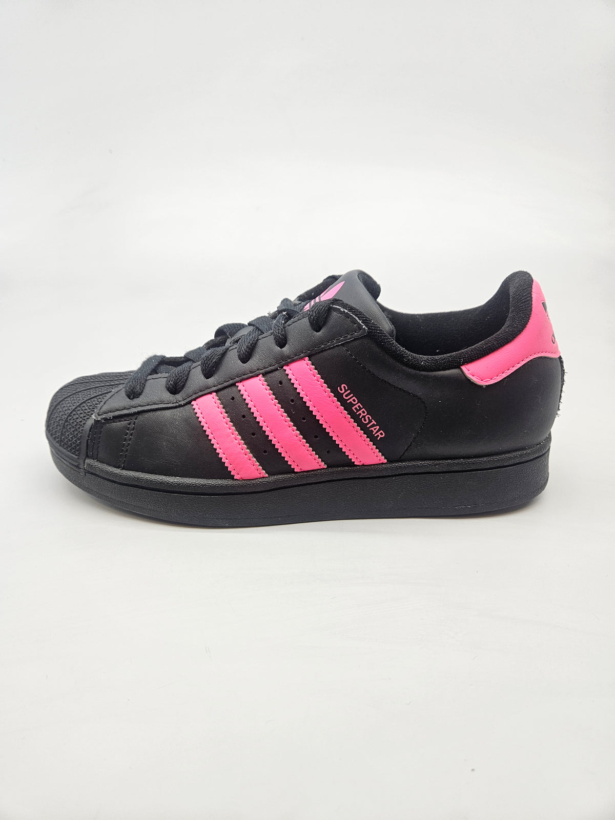 ADIDAS NOVI ORIGINAL PATIKI BR 38
