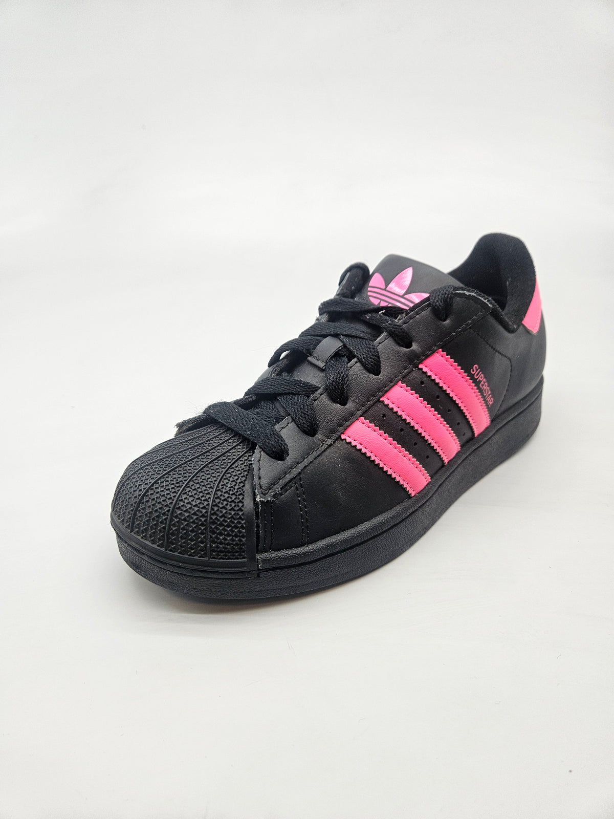 ADIDAS NOVI ORIGINAL PATIKI BR 38