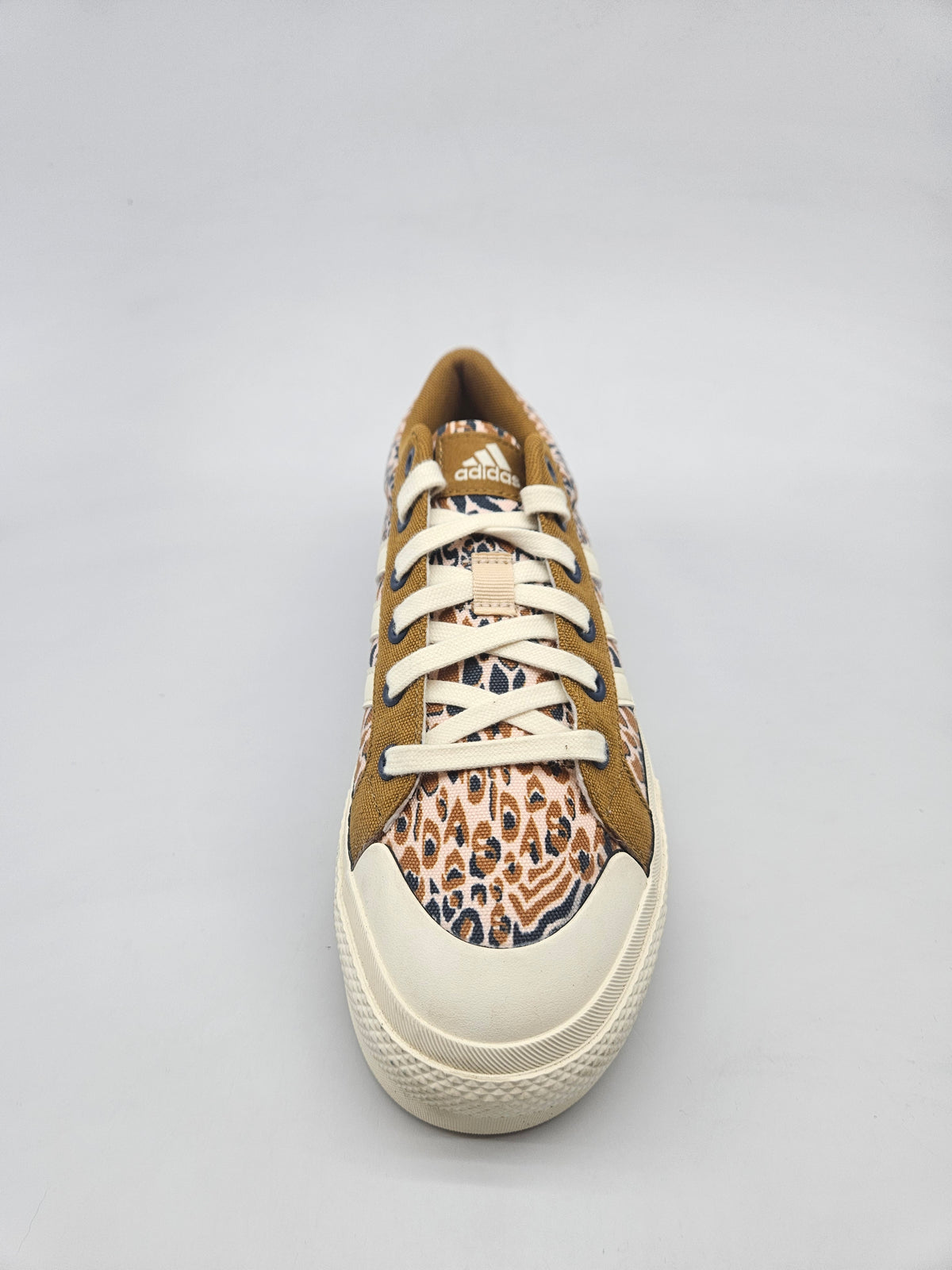 ADIDAS NOVI ORIGINAL PATIKI BR 38