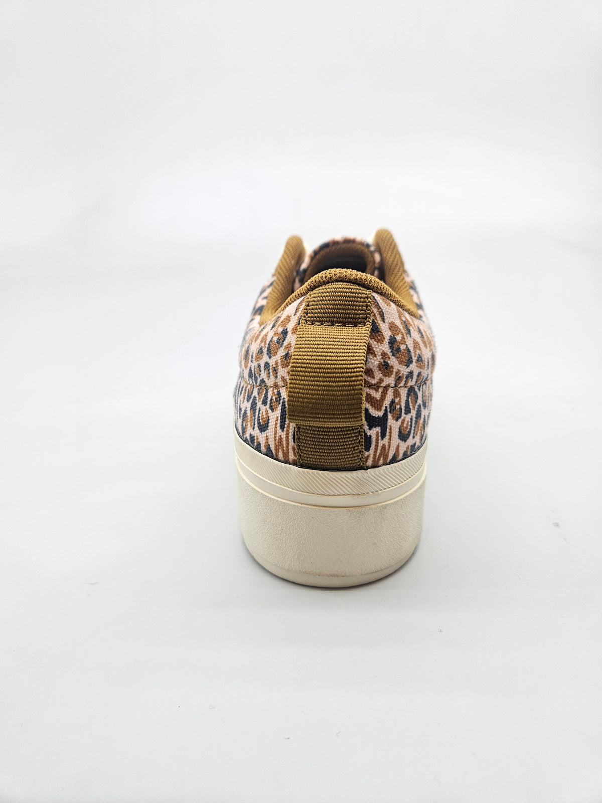 ADIDAS NOVI ORIGINAL PATIKI BR 38