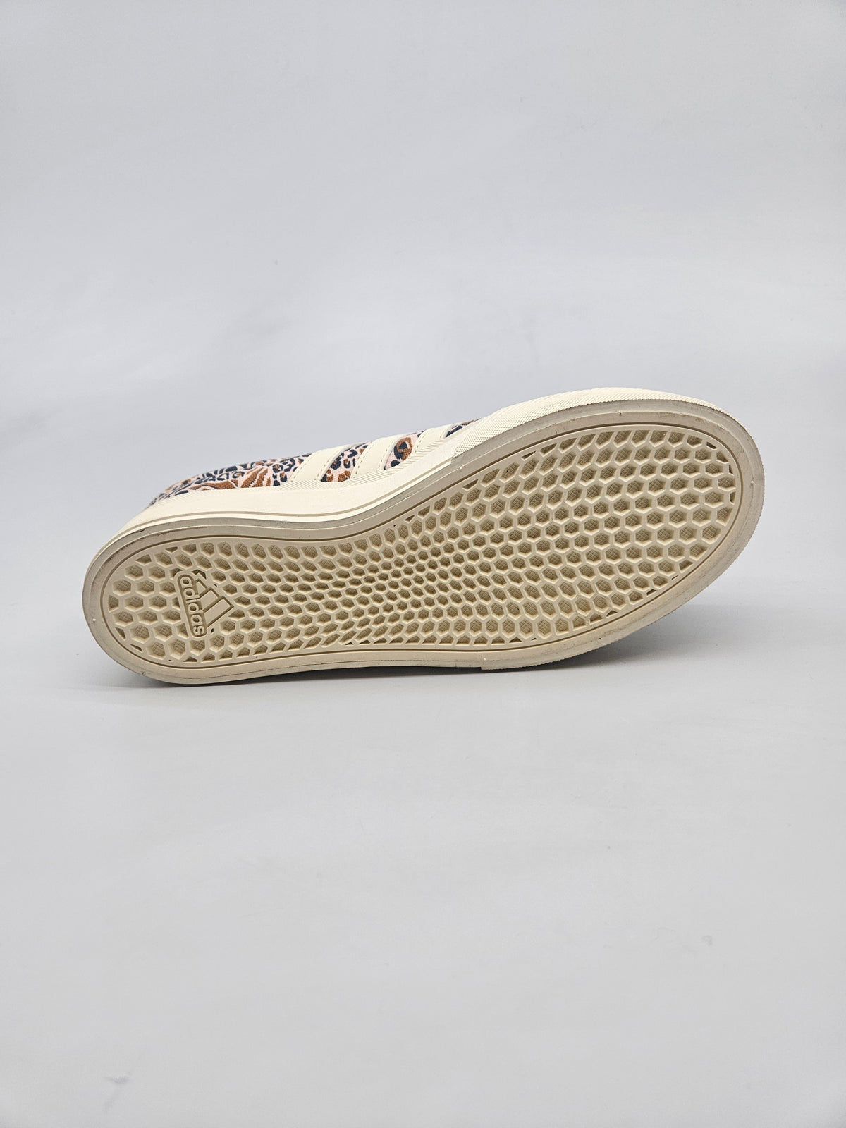 ADIDAS NOVI ORIGINAL PATIKI BR 38