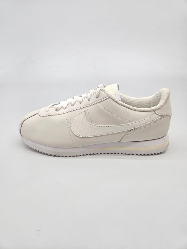 NIKE NOVI ORIGINAL PATIKI BR 39