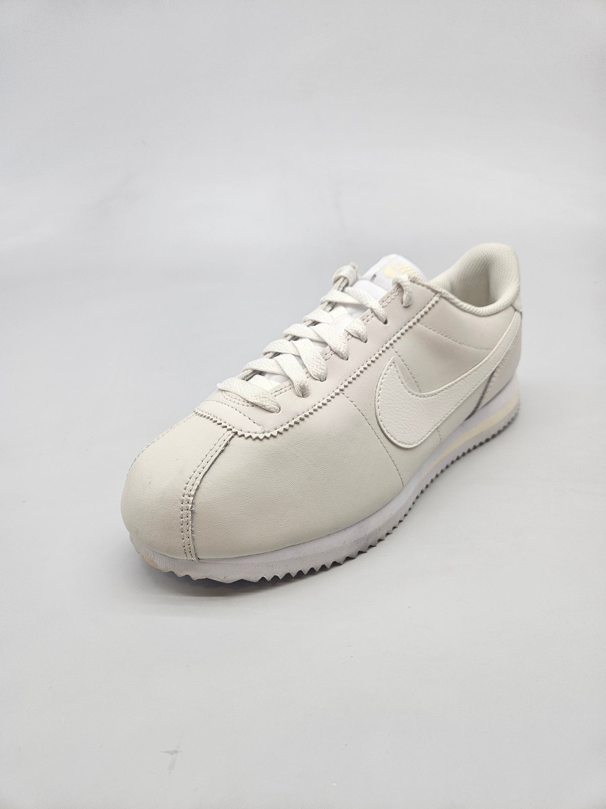 NIKE NOVI ORIGINAL PATIKI BR 39