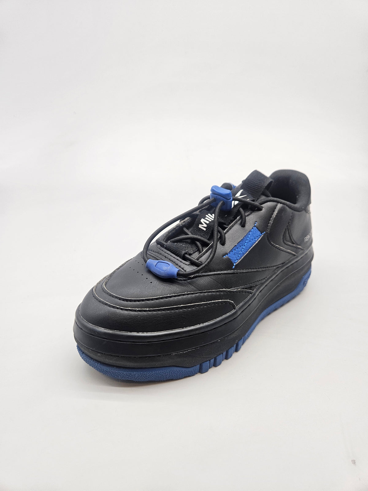 REEBOK NOVI ORIGINAL PATIKI BR 38.5