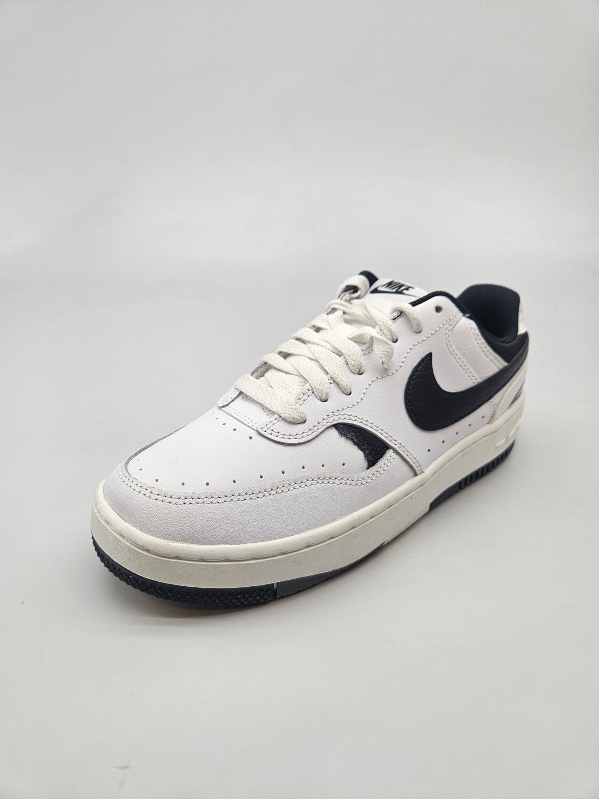 NIKE NOVI ORIGINAL PATIKI BR 38