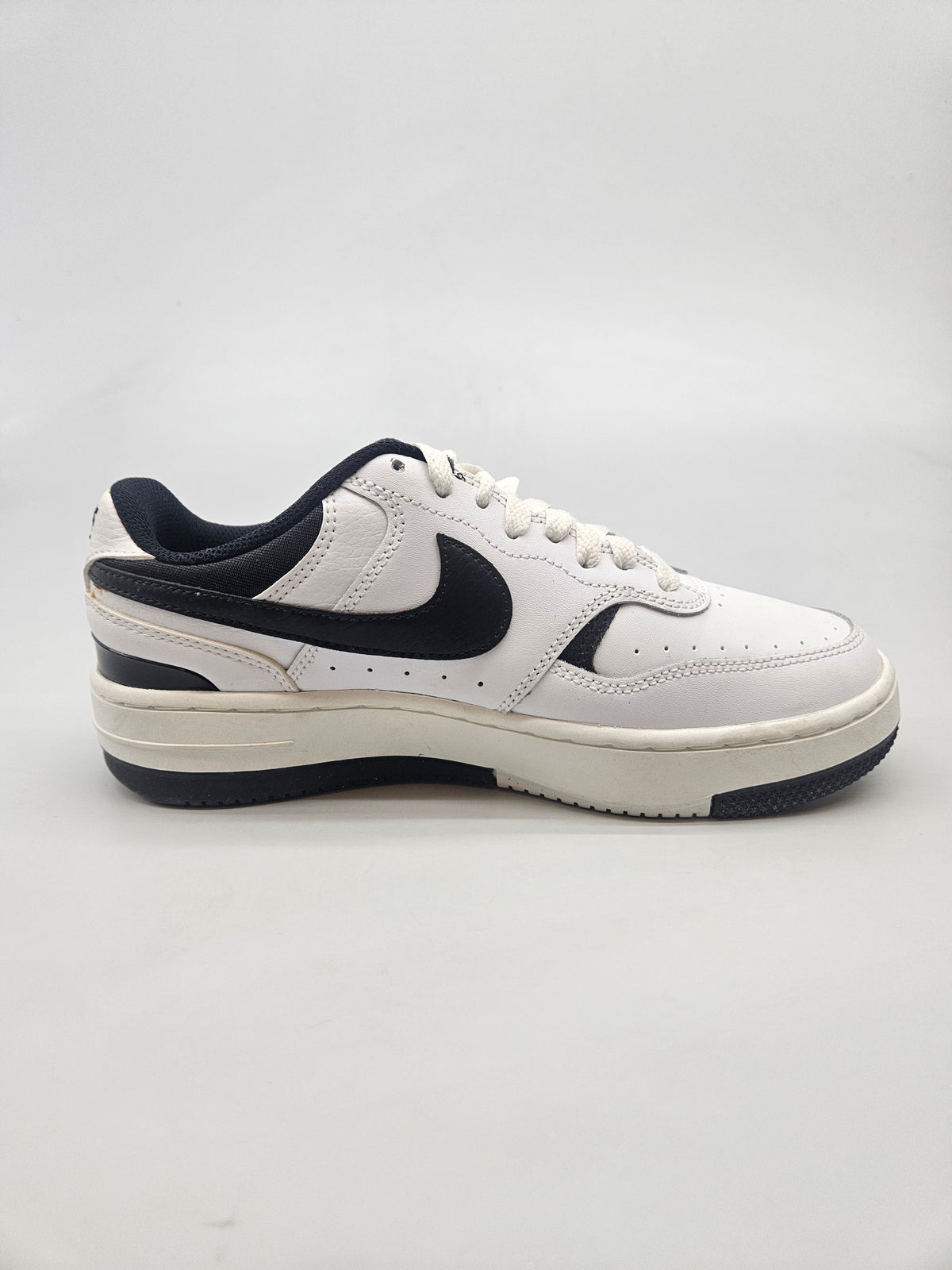 NIKE NOVI ORIGINAL PATIKI BR 38