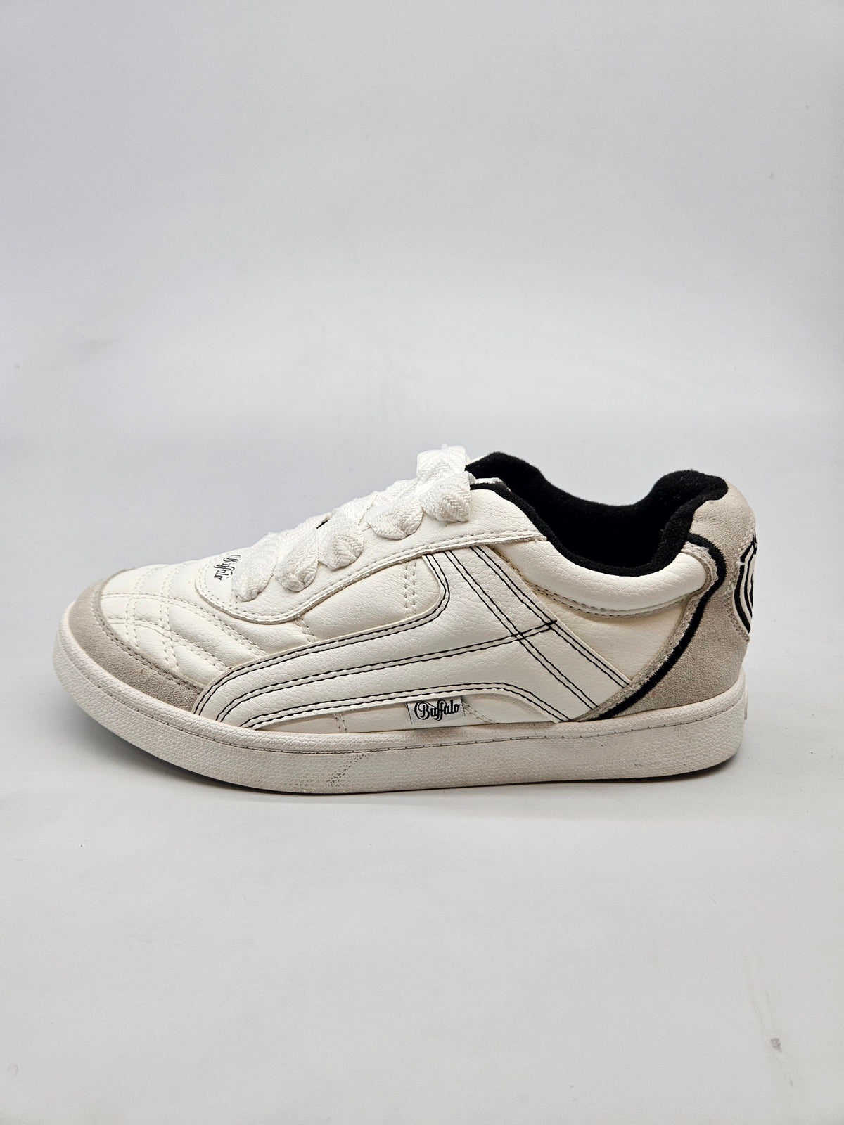BUFFALO NOVI ORIGINAL PATIKI BR 39
