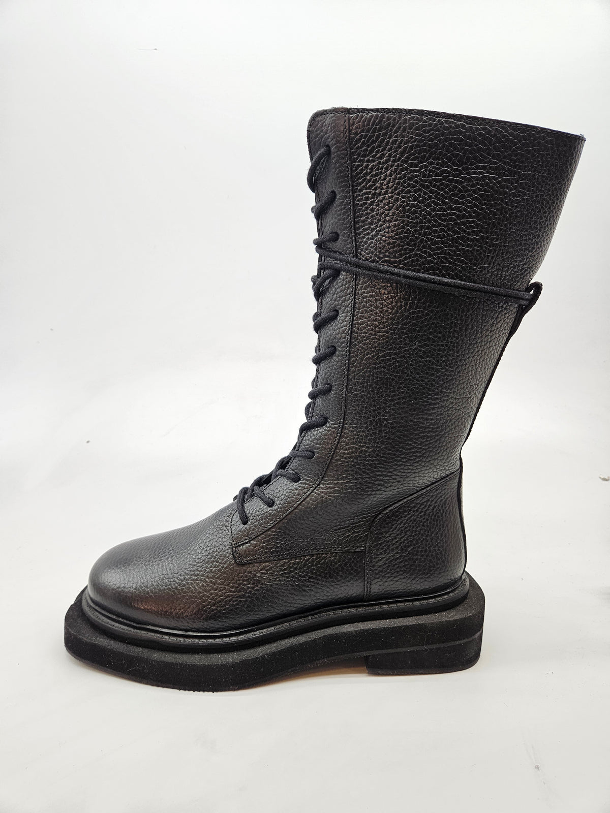 ZIGN NOVI ORIGINAL CIZMI BR 40