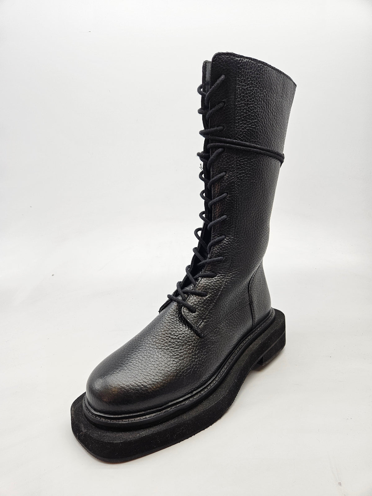 ZIGN NOVI ORIGINAL CIZMI BR 40